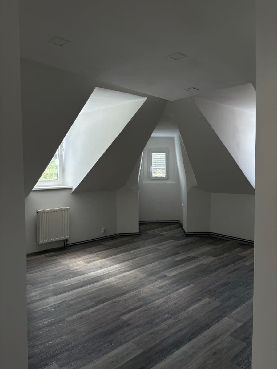 Prenájom bytu 2-izbový 60 m², Moskevská, Karlovy Vary, Karlovarský kraj Prenájom bytu 2-izbový 60 m², Moskevská, Karlovy Vary, Karlovarský kraj