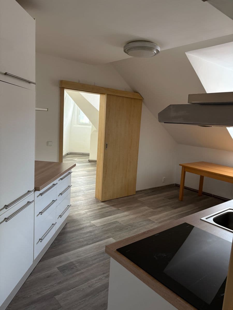 Prenájom bytu 2-izbový 60 m², Moskevská, Karlovy Vary, Karlovarský kraj Prenájom bytu 2-izbový 60 m², Moskevská, Karlovy Vary, Karlovarský kraj
