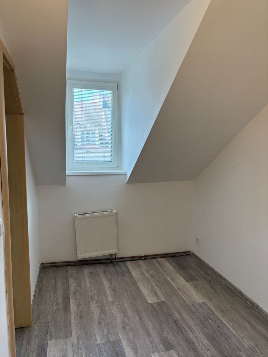 Prenájom bytu 2-izbový 60 m², Moskevská, Karlovy Vary, Karlovarský kraj Prenájom bytu 2-izbový 60 m², Moskevská, Karlovy Vary, Karlovarský kraj