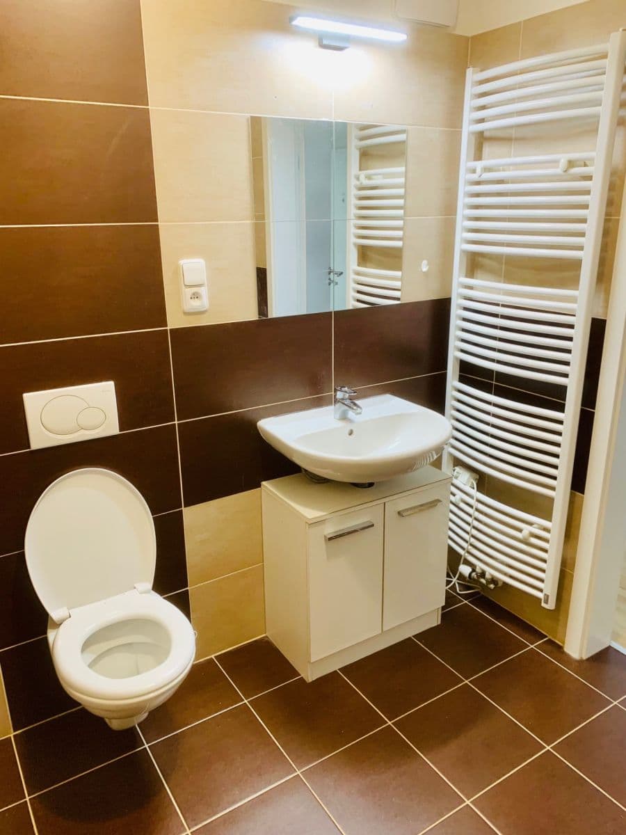 Prenájom bytu 2-izbový 65 m², Pod Formankou, Praha, Praha Prenájom bytu 2-izbový 65 m², Pod Formankou, Praha, Praha