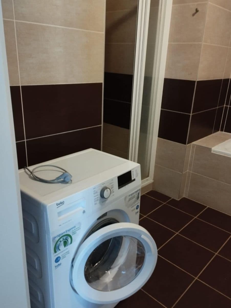 Prenájom bytu 2-izbový 65 m², Pod Formankou, Praha, Praha Prenájom bytu 2-izbový 65 m², Pod Formankou, Praha, Praha