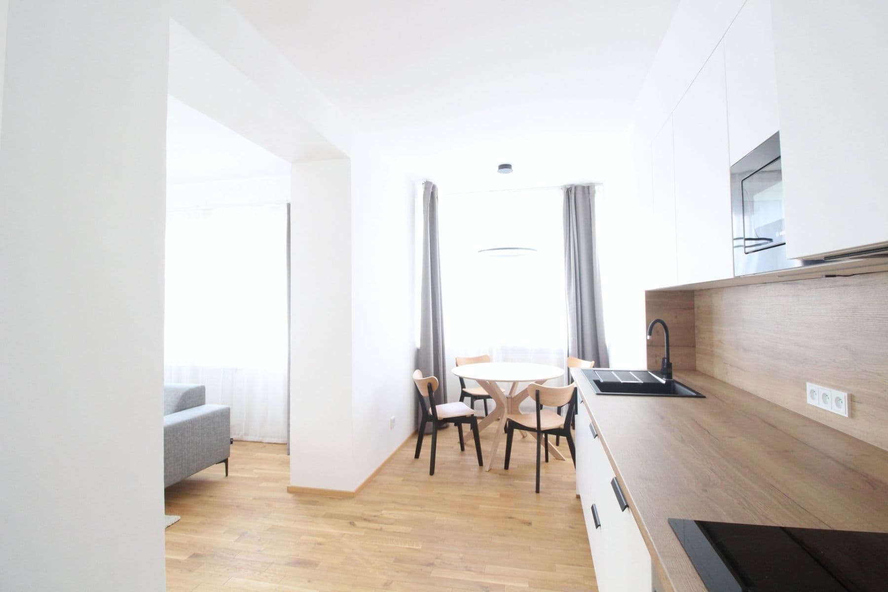 Prenájom bytu 3-izbový 83 m², Nad Rokoskou, Praha, Praha Prenájom bytu 3-izbový 83 m², Nad Rokoskou, Praha, Praha