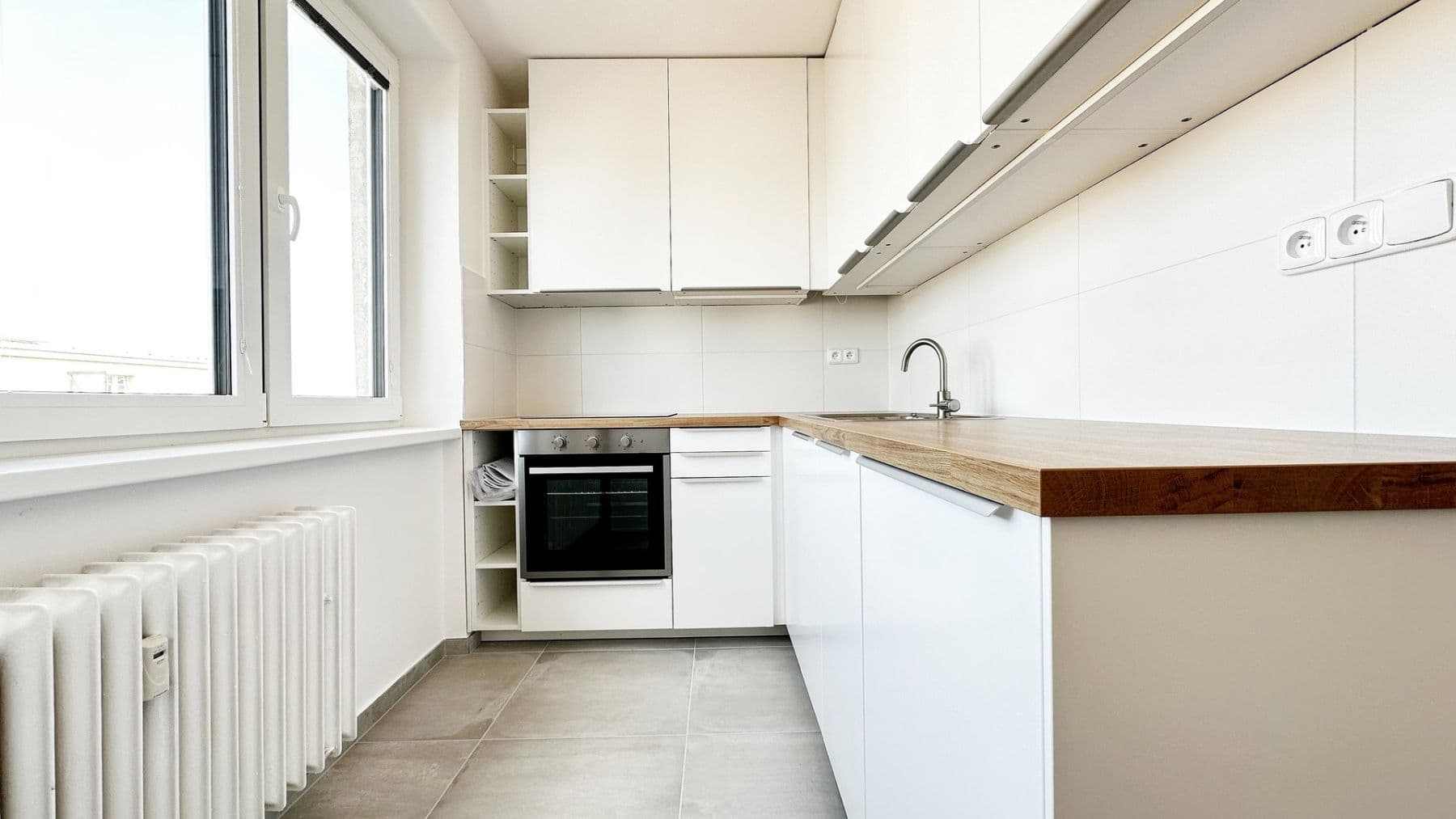 Prenájom bytu 2-izbový 50 m², Vrbenského, Praha, Praha Prenájom bytu 2-izbový 50 m², Vrbenského, Praha, Praha