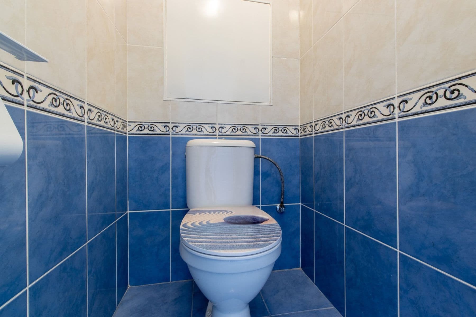 Prenájom bytu 3-izbový 73 m², Leopoldova, Praha, Praha Prenájom bytu 3-izbový 73 m², Leopoldova, Praha, Praha