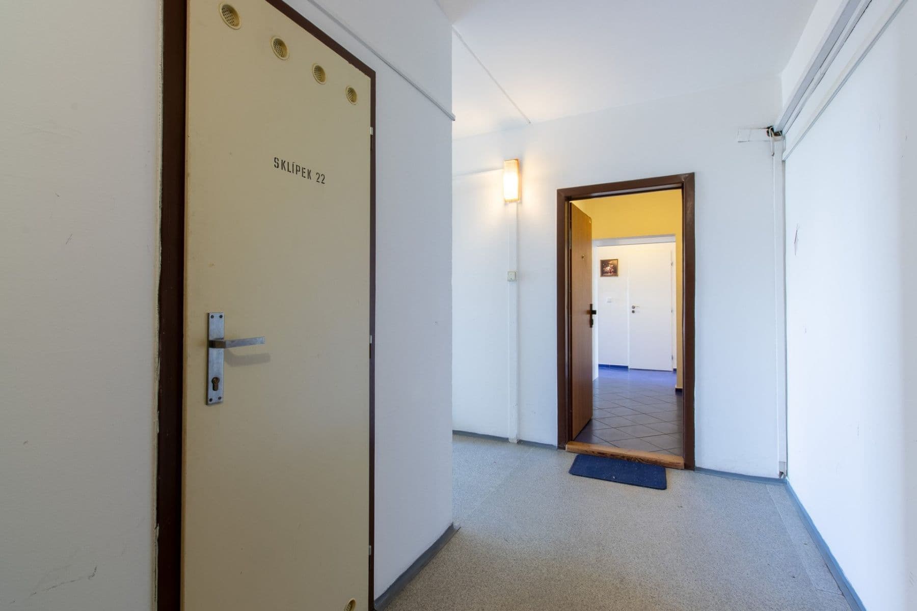 Prenájom bytu 3-izbový 73 m², Leopoldova, Praha, Praha Prenájom bytu 3-izbový 73 m², Leopoldova, Praha, Praha