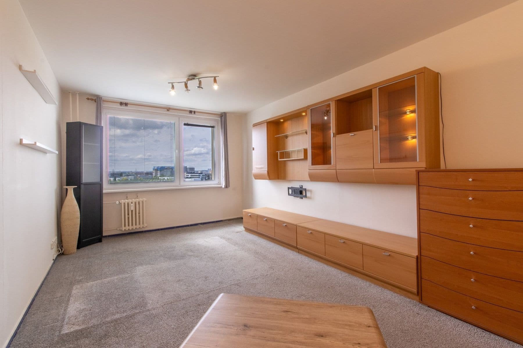 Prenájom bytu 3-izbový 73 m², Leopoldova, Praha, Praha Prenájom bytu 3-izbový 73 m², Leopoldova, Praha, Praha
