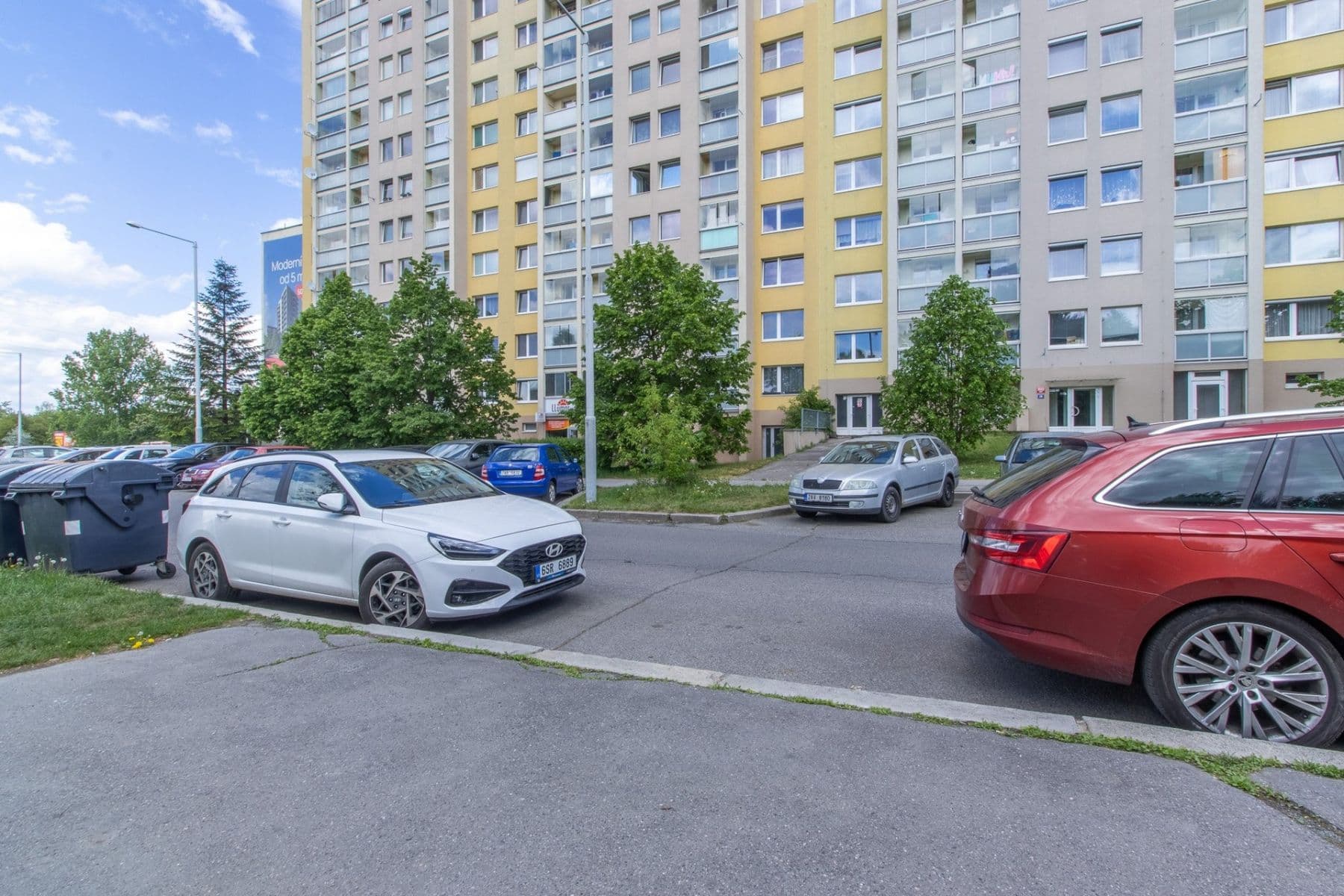 Prenájom bytu 3-izbový 73 m², Leopoldova, Praha, Praha Prenájom bytu 3-izbový 73 m², Leopoldova, Praha, Praha