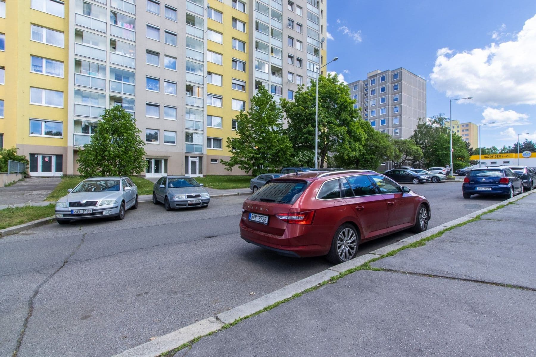 Prenájom bytu 3-izbový 73 m², Leopoldova, Praha, Praha Prenájom bytu 3-izbový 73 m², Leopoldova, Praha, Praha
