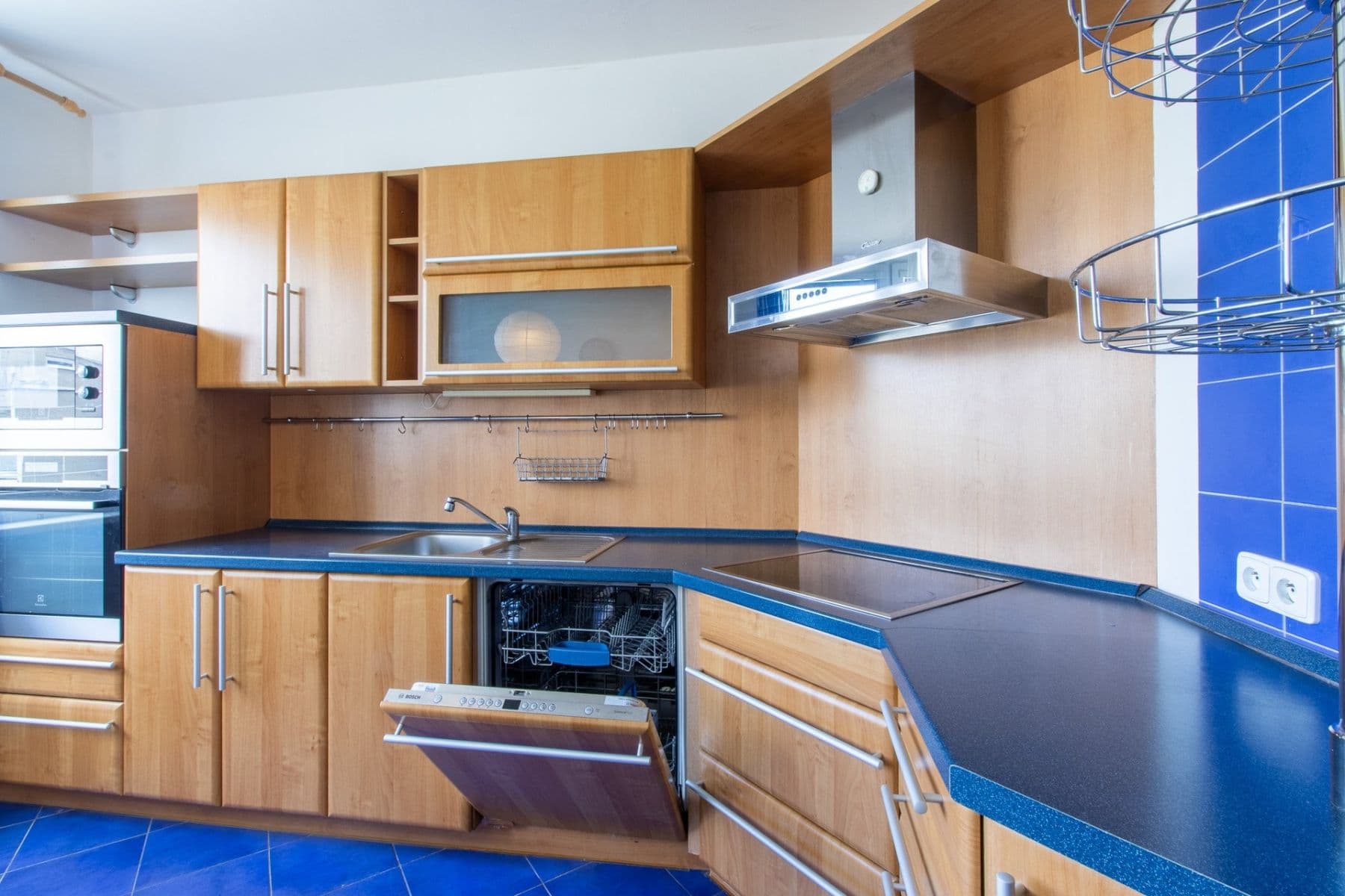Prenájom bytu 3-izbový 73 m², Leopoldova, Praha, Praha Prenájom bytu 3-izbový 73 m², Leopoldova, Praha, Praha