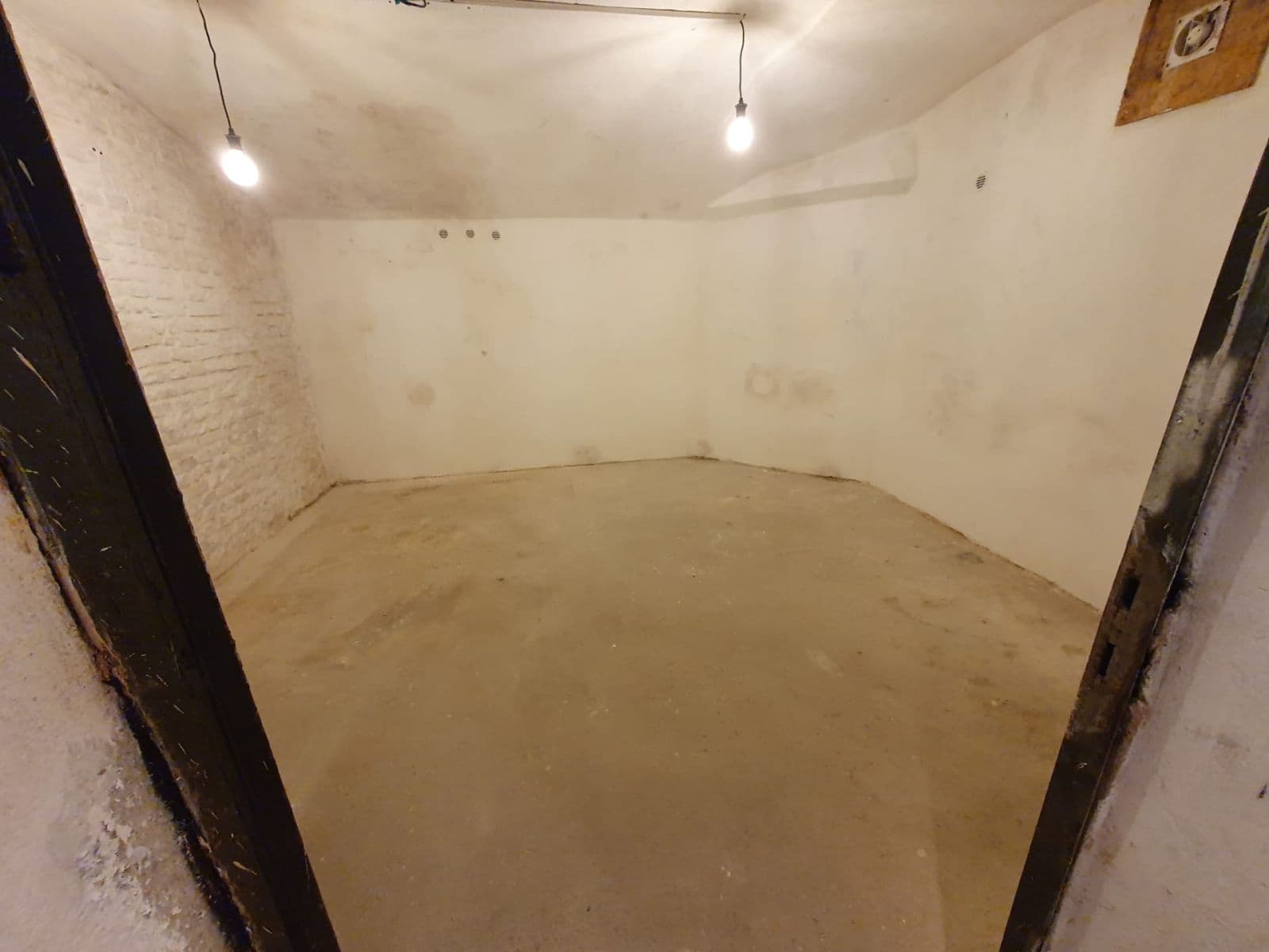 Prenájom nebytového priestoru 68 m², Jana Zajíce, Praha, Praha Prenájom nebytového priestoru 68 m², Jana Zajíce, Praha, Praha