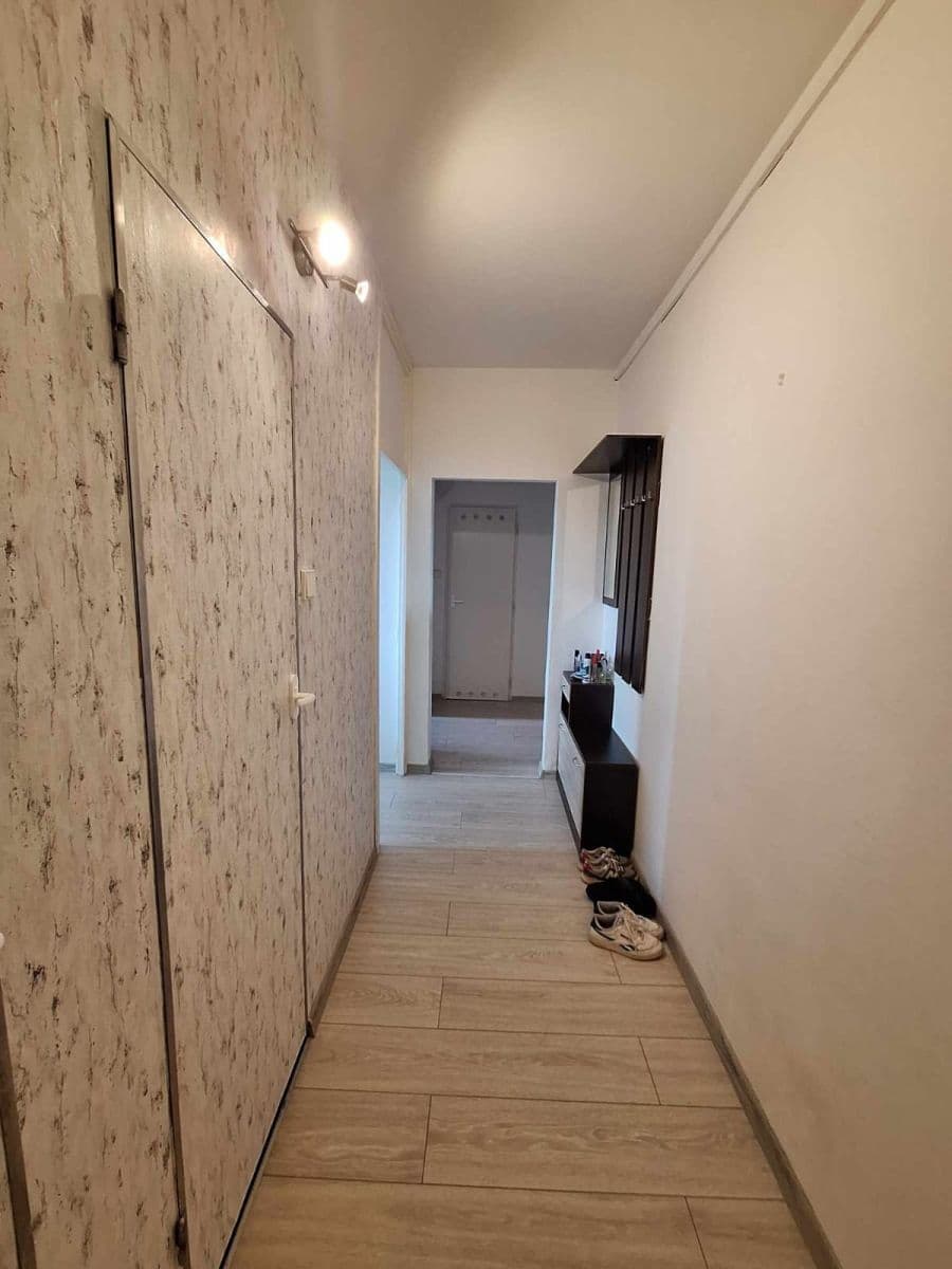 Prenájom bytu 1-izbový 45 m², Horácké náměstí, Brno, Jihomoravský kraj Prenájom bytu 1-izbový 45 m², Horácké náměstí, Brno, Jihomoravský kraj
