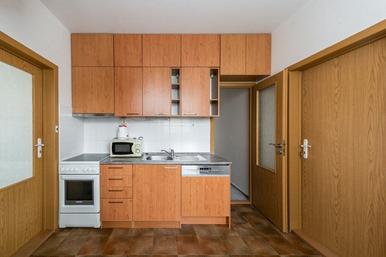 Prenájom bytu 3-izbový 15 m², Borského, Praha, Praha Prenájom bytu 3-izbový 15 m², Borského, Praha, Praha