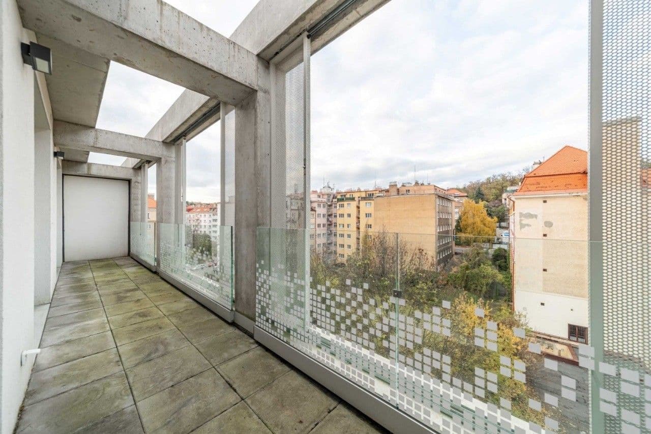 Prenájom bytu 4-izbový 15 m², Hlaváčkova, Praha, Praha Prenájom bytu 4-izbový 15 m², Hlaváčkova, Praha, Praha