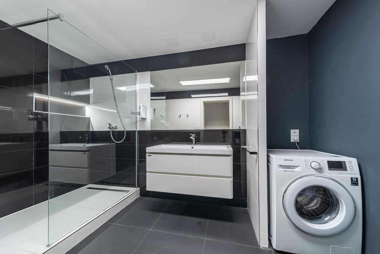 Prenájom bytu 4-izbový 24 m², Kříženeckého náměstí, Praha, Praha Prenájom bytu 4-izbový 24 m², Kříženeckého náměstí, Praha, Praha