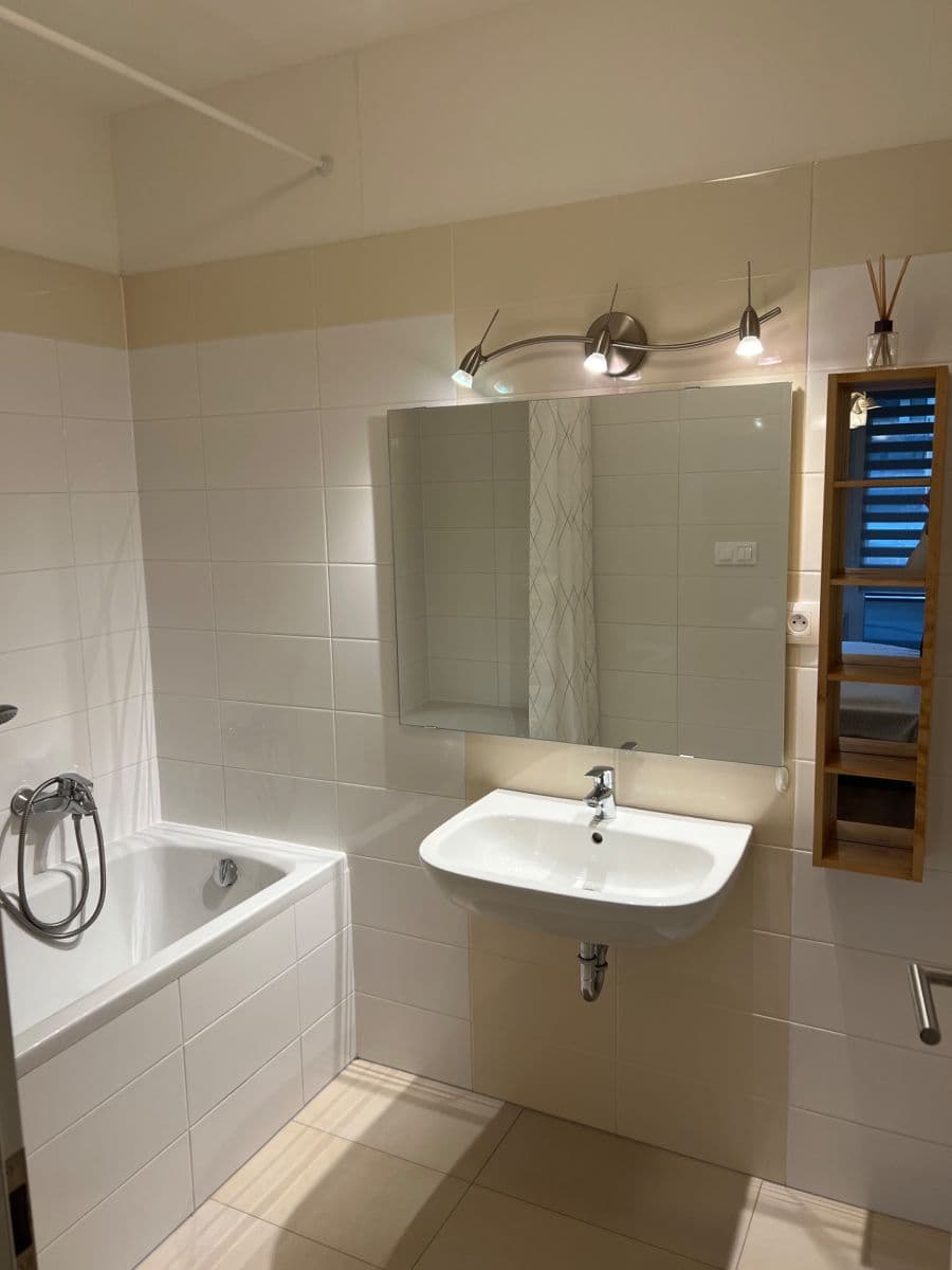 Predaj bytu 2-izbový 55 m², Zlochova, Praha, Praha Predaj bytu 2-izbový 55 m², Zlochova, Praha, Praha