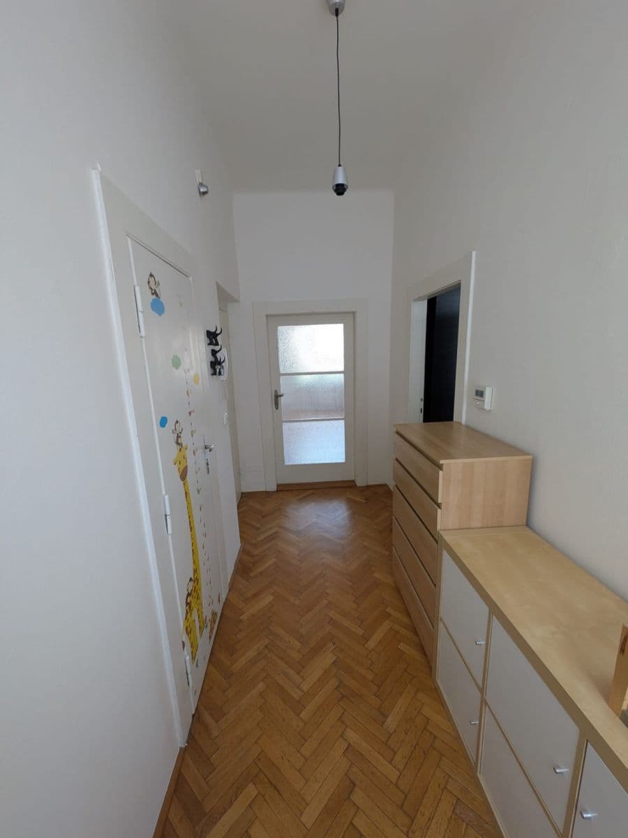 Prenájom bytu 4-izbový 96 m², Rooseveltova, Praha, Praha Prenájom bytu 4-izbový 96 m², Rooseveltova, Praha, Praha