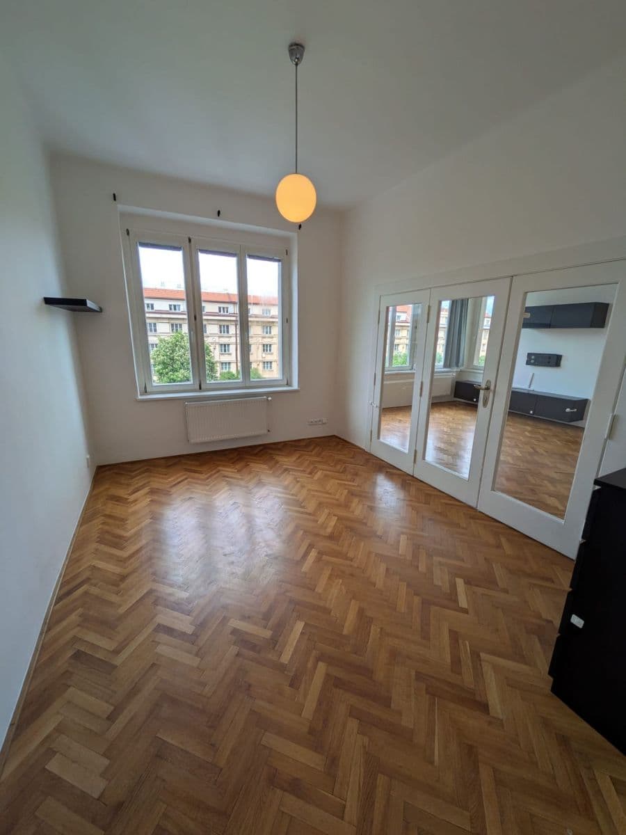 Prenájom bytu 4-izbový 96 m², Rooseveltova, Praha, Praha Prenájom bytu 4-izbový 96 m², Rooseveltova, Praha, Praha