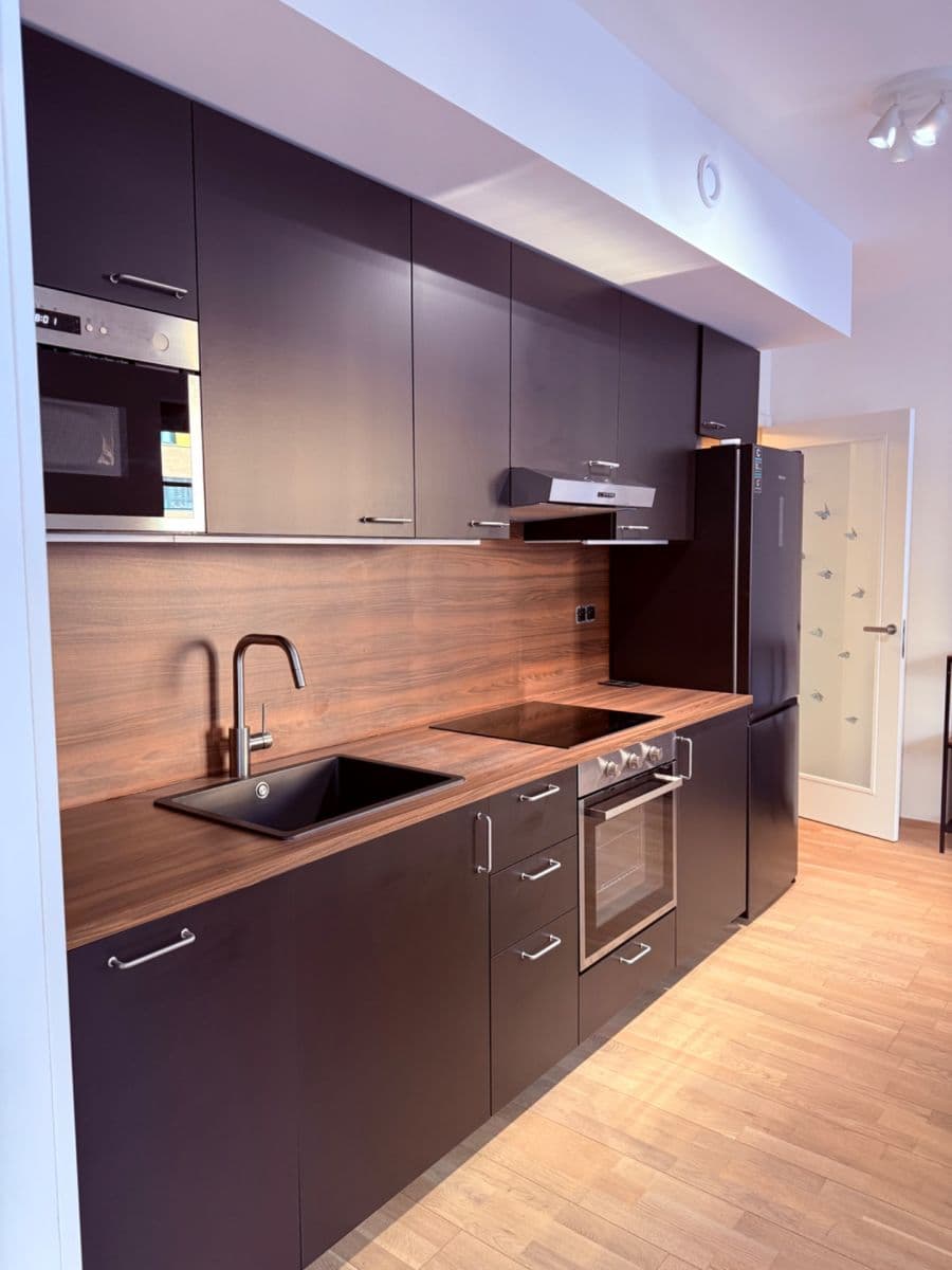 Predaj bytu 2-izbový 50 m², U Lihovaru, Praha, Praha Predaj bytu 2-izbový 50 m², U Lihovaru, Praha, Praha