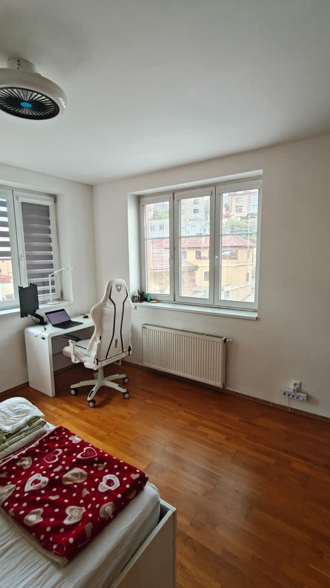 Prenájom bytu 1-izbový 48 m², Záběhlická, Praha, Praha Prenájom bytu 1-izbový 48 m², Záběhlická, Praha, Praha