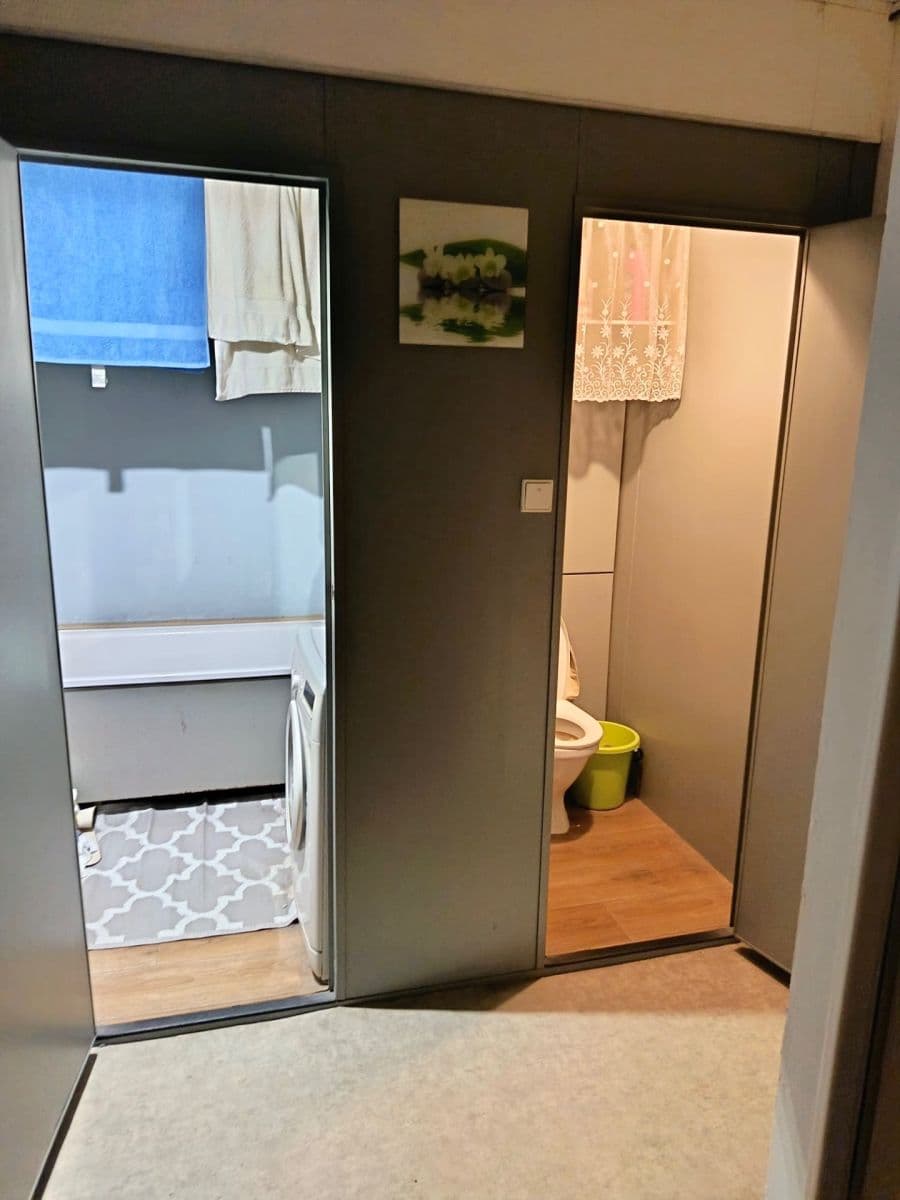 Prenájom bytu 3-izbový 68 m², Dukelských hrdinů, Krupka, Ústecký kraj Prenájom bytu 3-izbový 68 m², Dukelských hrdinů, Krupka, Ústecký kraj