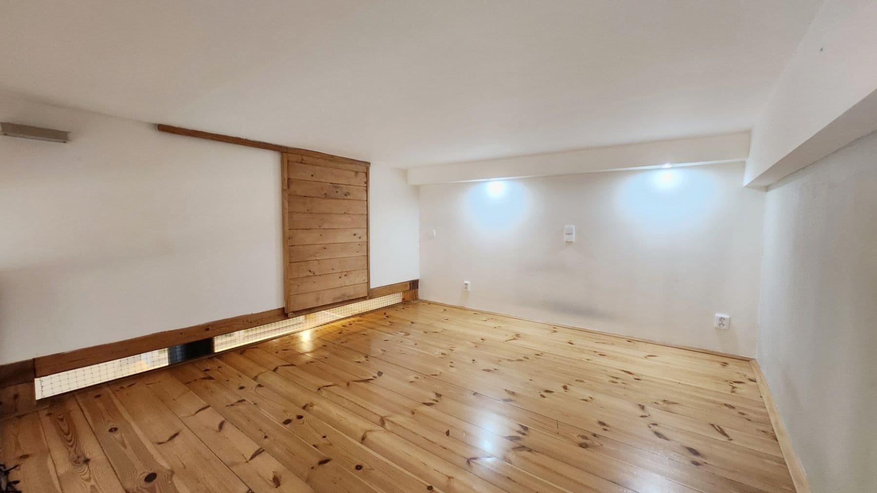 Prenájom bytu 1-izbový 62 m², Novobohdalecká, Praha, Praha Prenájom bytu 1-izbový 62 m², Novobohdalecká, Praha, Praha