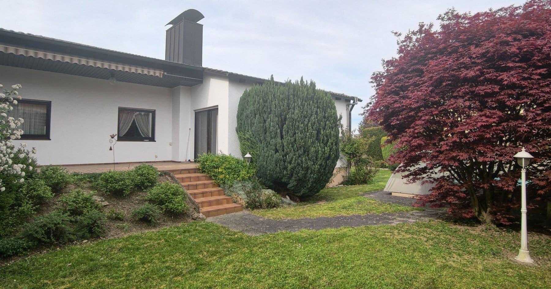 Predaj domu 174 m², pozemek 1.290 m², Obertraubling, Bavorsko Predaj domu 174 m², pozemek 1.290 m², Obertraubling, Bavorsko