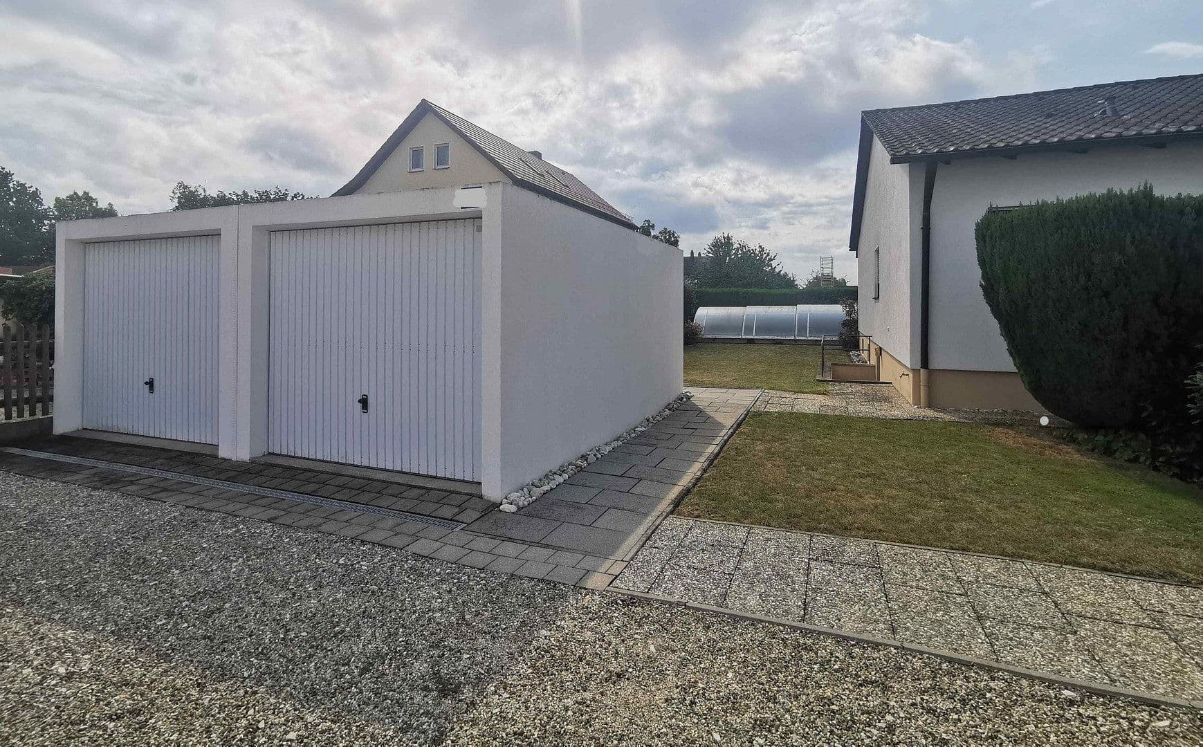 Predaj domu 174 m², pozemek 1.290 m², Obertraubling, Bavorsko Predaj domu 174 m², pozemek 1.290 m², Obertraubling, Bavorsko