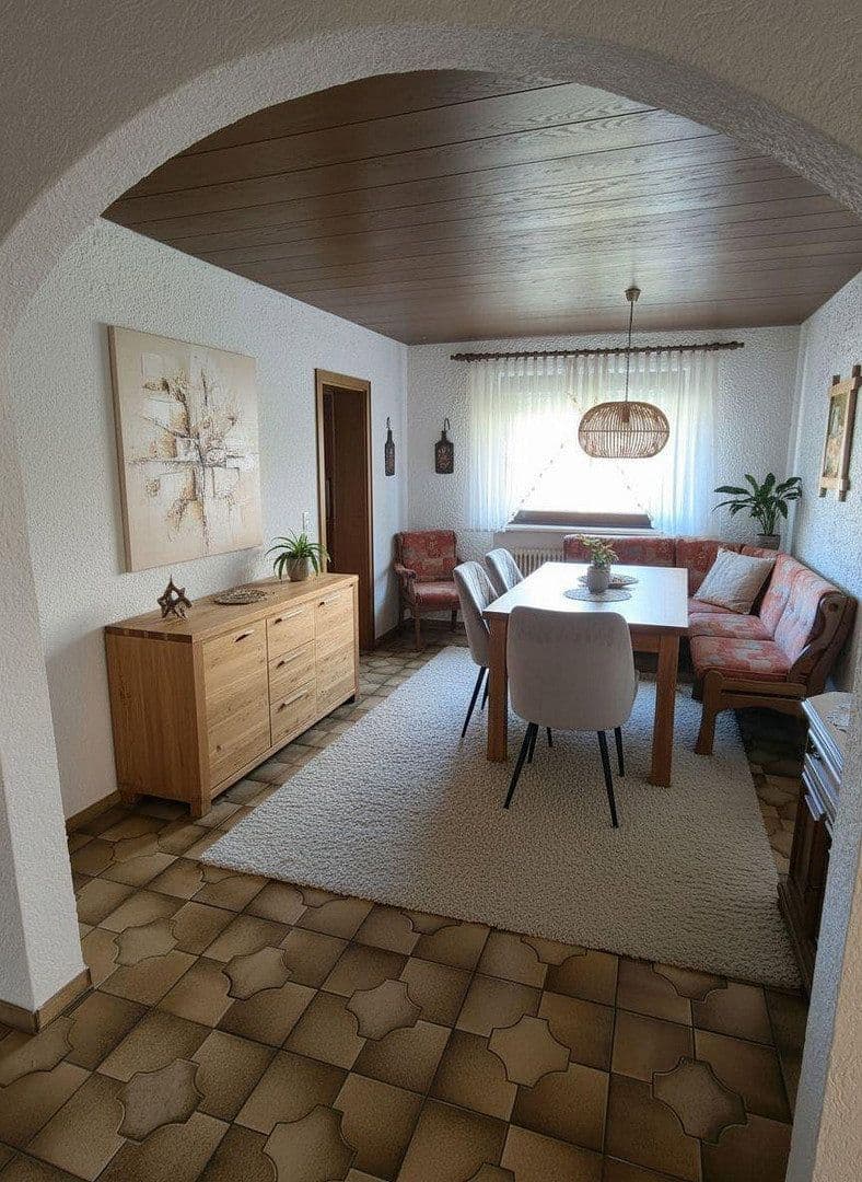 Predaj domu 174 m², pozemek 1.290 m², Obertraubling, Bavorsko Predaj domu 174 m², pozemek 1.290 m², Obertraubling, Bavorsko