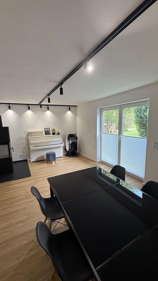 Predaj domu 120 m², pozemek 1.300 m², Langenwetzendorf, Durínsko Predaj domu 120 m², pozemek 1.300 m², Langenwetzendorf, Durínsko