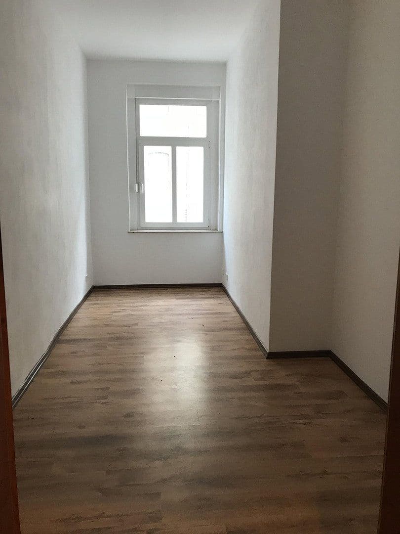 Prenájom bytu 5-izbový 145 m², Krukenbergstr. 1, Halle, Sasko-Anhaltsko Prenájom bytu 5-izbový 145 m², Krukenbergstr. 1, Halle, Sasko-Anhaltsko