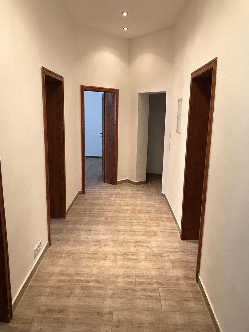 Prenájom bytu 5-izbový 145 m², Krukenbergstr. 1, Halle, Sasko-Anhaltsko Prenájom bytu 5-izbový 145 m², Krukenbergstr. 1, Halle, Sasko-Anhaltsko