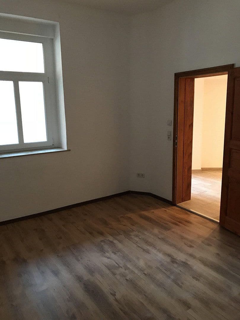 Prenájom bytu 5-izbový 145 m², Krukenbergstr. 1, Halle, Sasko-Anhaltsko Prenájom bytu 5-izbový 145 m², Krukenbergstr. 1, Halle, Sasko-Anhaltsko
