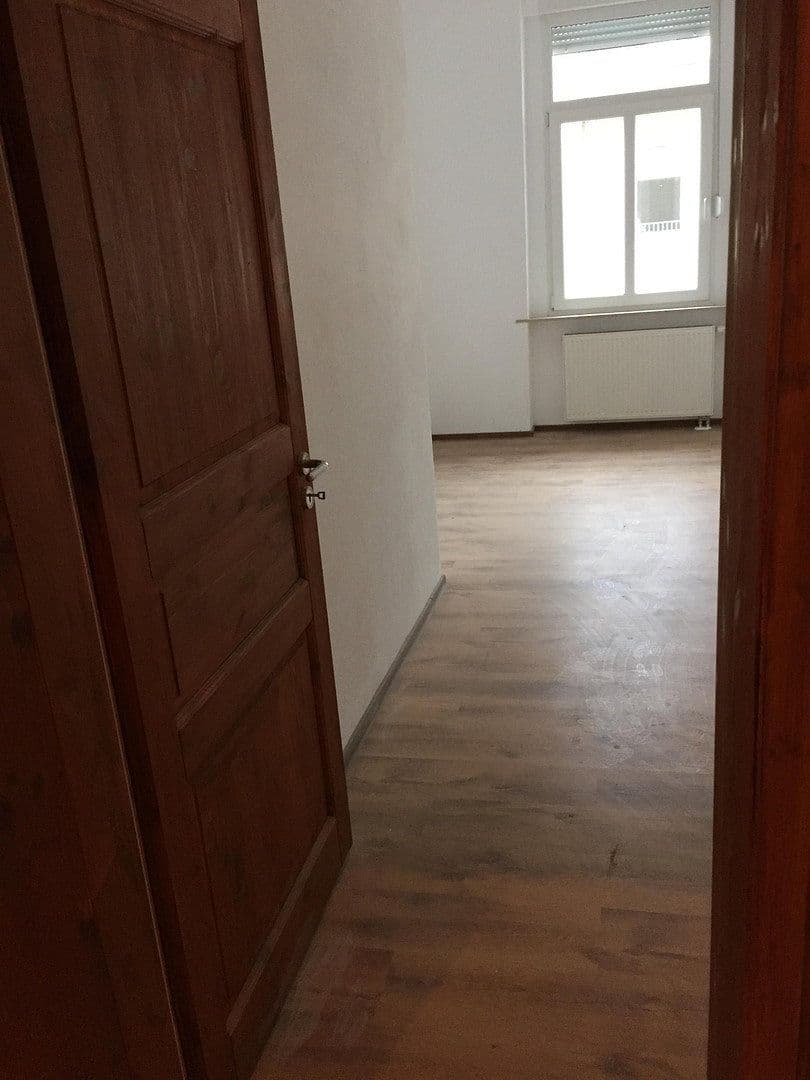 Prenájom bytu 5-izbový 145 m², Krukenbergstr. 1, Halle, Sasko-Anhaltsko Prenájom bytu 5-izbový 145 m², Krukenbergstr. 1, Halle, Sasko-Anhaltsko