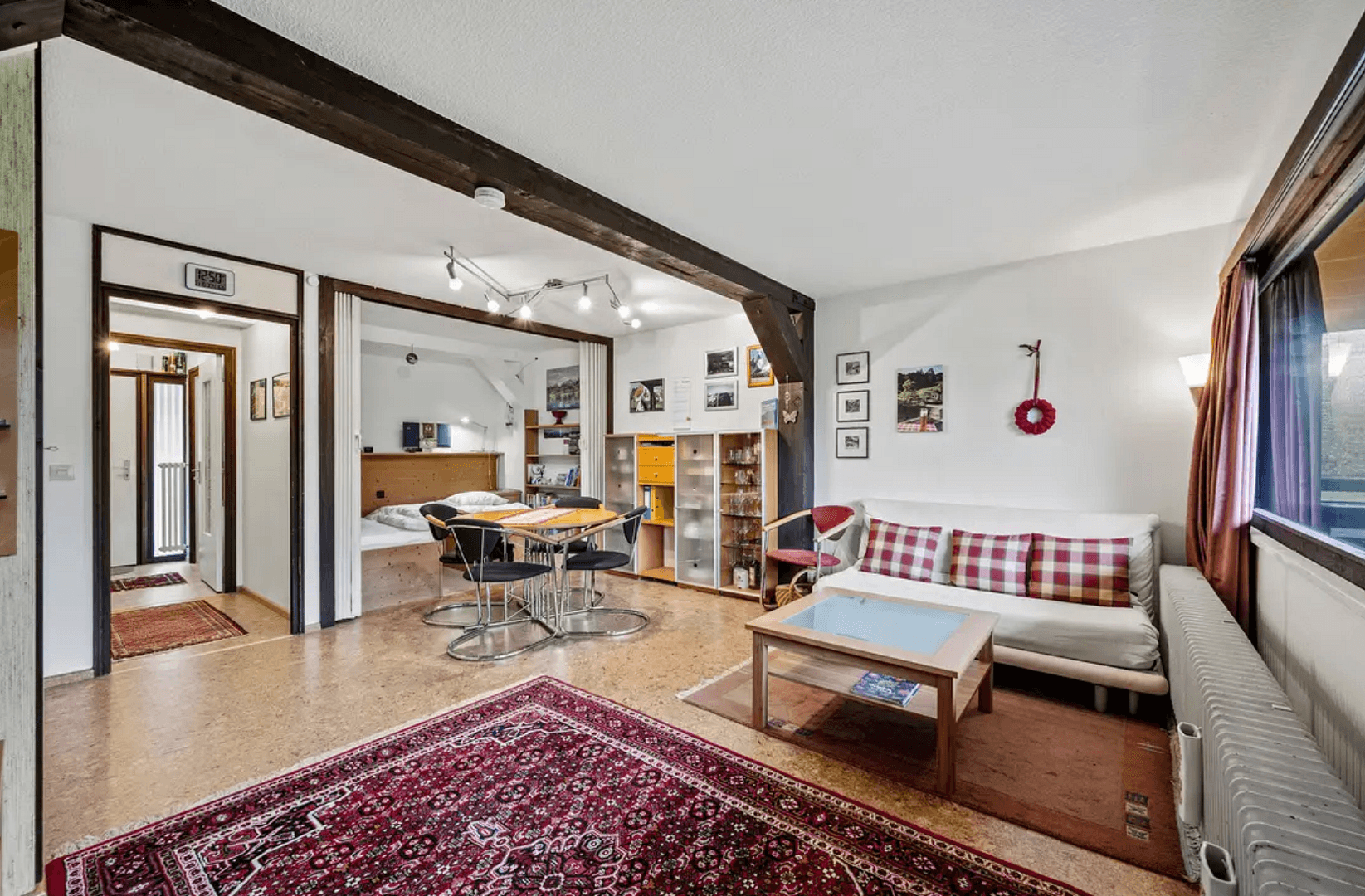 Prenájom bytu 1-izbový 42 m², Kiefernstraße 1, Siegsdorf, Bavorsko Prenájom bytu 1-izbový 42 m², Kiefernstraße 1, Siegsdorf, Bavorsko