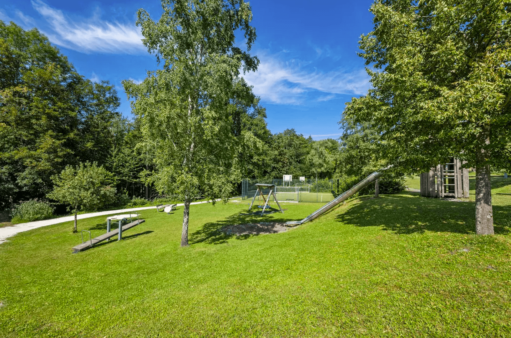 Prenájom bytu 1-izbový 42 m², Kiefernstraße 1, Siegsdorf, Bavorsko Prenájom bytu 1-izbový 42 m², Kiefernstraße 1, Siegsdorf, Bavorsko