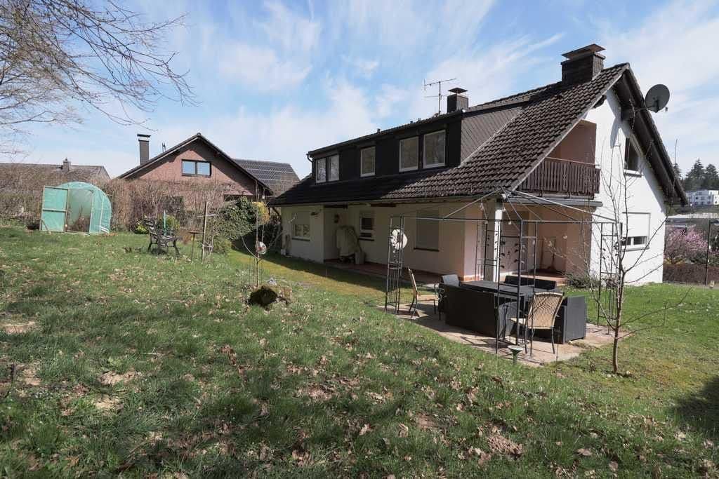 Predaj domu 181 m², pozemek 750 m², Warthweg 7, Daun, Porýnie-Falcko Predaj domu 181 m², pozemek 750 m², Warthweg 7, Daun, Porýnie-Falcko
