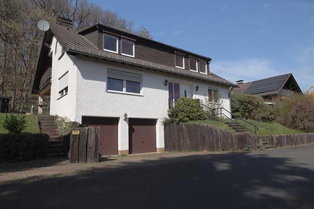 Predaj domu 181 m², pozemek 750 m², Warthweg 7, Daun, Porýnie-Falcko Predaj domu 181 m², pozemek 750 m², Warthweg 7, Daun, Porýnie-Falcko