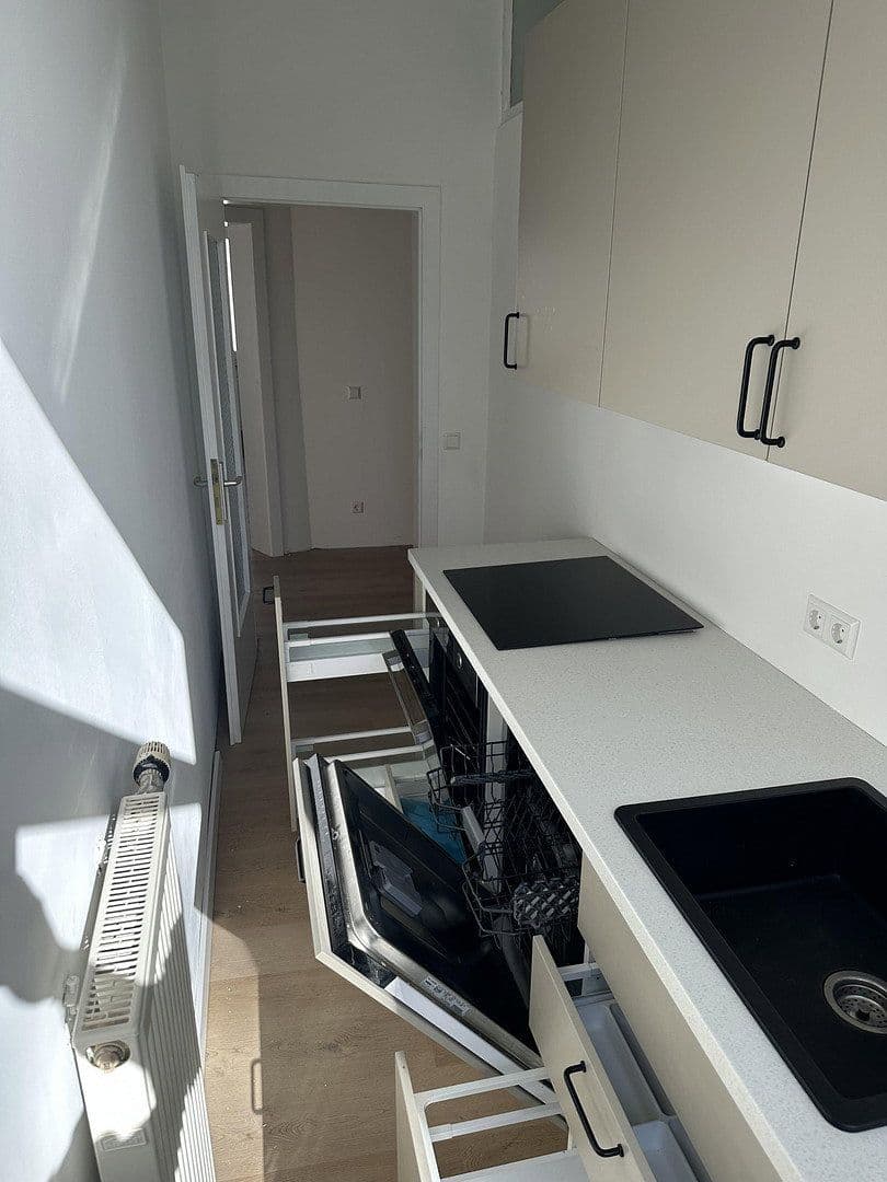 Prenájom bytu 3-izbový 61 m², Hannover, Dolné Sasko Prenájom bytu 3-izbový 61 m², Hannover, Dolné Sasko