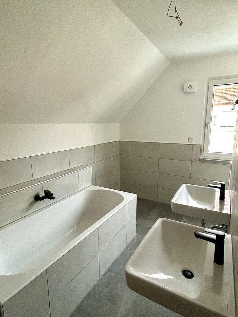 Predaj domu 145 m², pozemek 469 m², Klingenberg am Main, Bavorsko Predaj domu 145 m², pozemek 469 m², Klingenberg am Main, Bavorsko