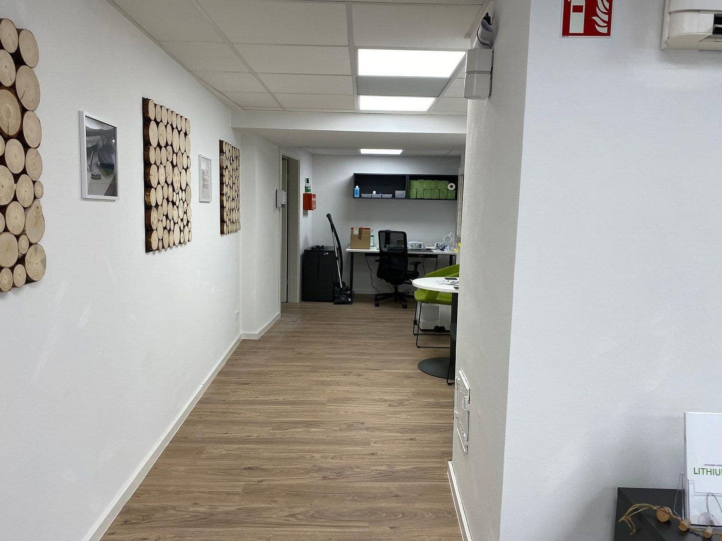 Prenájom kancelárie 60 m², Lammstraße 2, Emmendingen, Bádensko-Wurttembersko Prenájom kancelárie 60 m², Lammstraße 2, Emmendingen, Bádensko-Wurttembersko