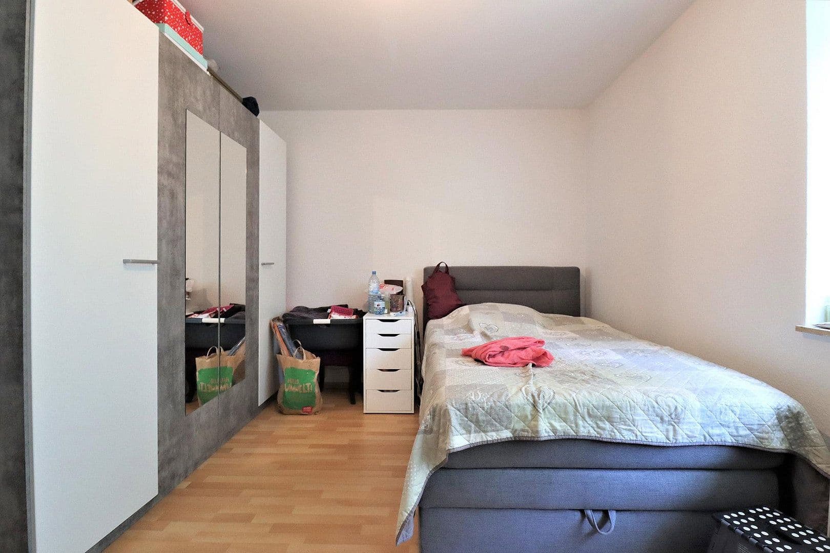 Prenájom bytu 2-izbový 66 m², Rathelbeckstrasse 350, Düsseldorf, Severné Porýnie - Westfálsko Prenájom bytu 2-izbový 66 m², Rathelbeckstrasse 350, Düsseldorf, Severné Porýnie - Westfálsko