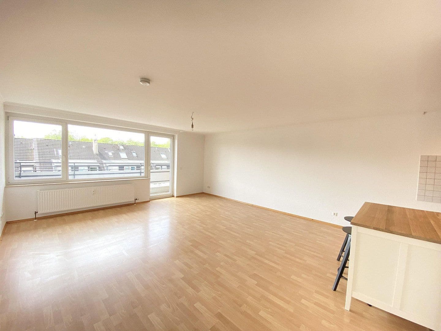 Prenájom bytu 2-izbový 66 m², Rathelbeckstrasse 350, Düsseldorf, Severné Porýnie - Westfálsko Prenájom bytu 2-izbový 66 m², Rathelbeckstrasse 350, Düsseldorf, Severné Porýnie - Westfálsko