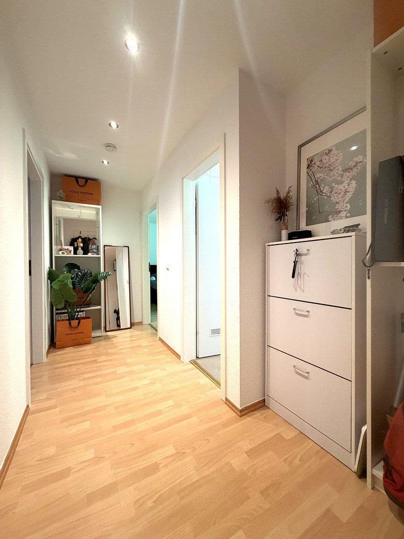 Prenájom bytu 2-izbový 66 m², Rathelbeckstrasse 350, Düsseldorf, Severné Porýnie - Westfálsko Prenájom bytu 2-izbový 66 m², Rathelbeckstrasse 350, Düsseldorf, Severné Porýnie - Westfálsko