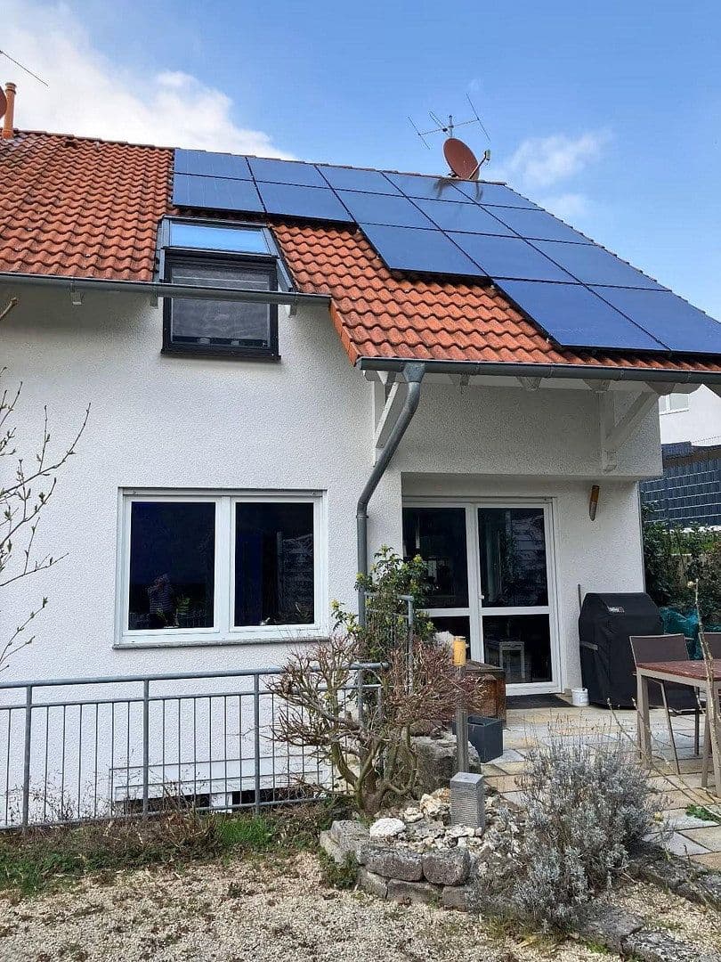 Predaj domu 120 m², pozemek 249 m², Allmersbach im Tal, Bádensko-Wurttembersko Predaj domu 120 m², pozemek 249 m², Allmersbach im Tal, Bádensko-Wurttembersko