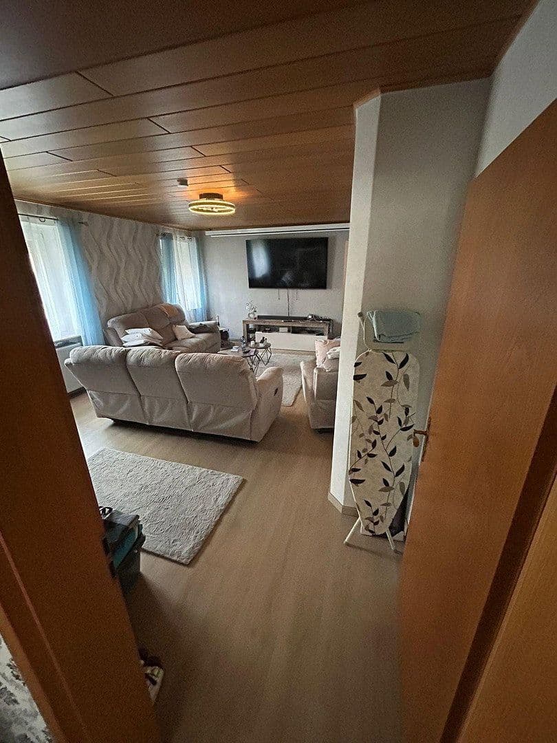 Predaj domu 190 m², pozemek 1.060 m², Fulda, Hesensko Predaj domu 190 m², pozemek 1.060 m², Fulda, Hesensko