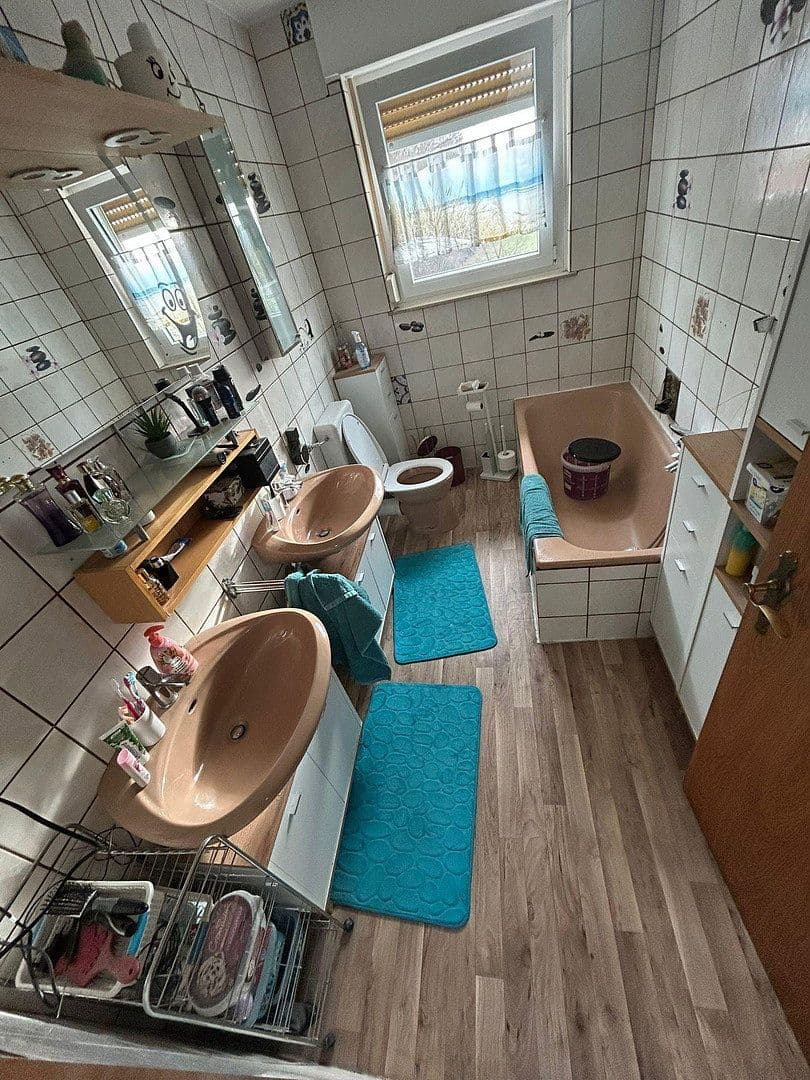 Predaj domu 190 m², pozemek 1.060 m², Fulda, Hesensko Predaj domu 190 m², pozemek 1.060 m², Fulda, Hesensko