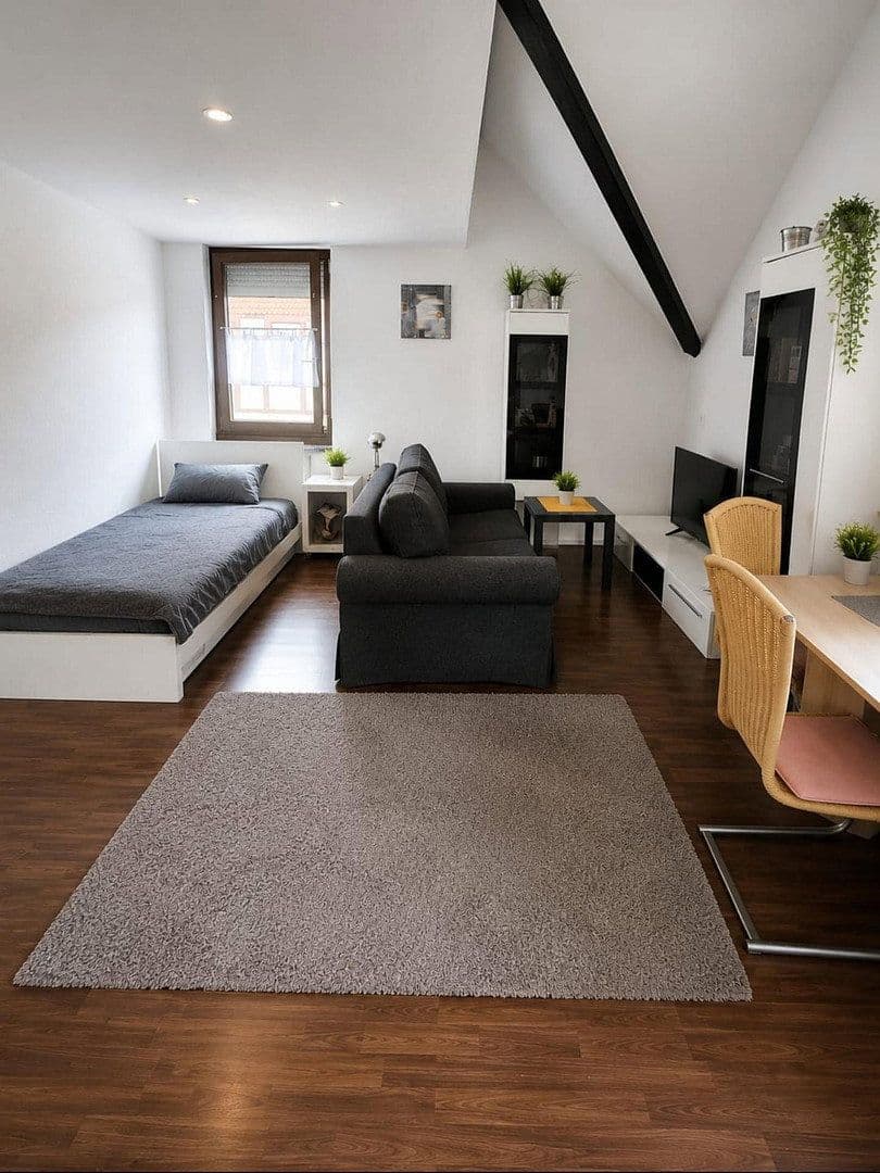 Predaj bytu 1-izbový 34 m², Esslingen am Neckar, Bádensko-Wurttembersko Predaj bytu 1-izbový 34 m², Esslingen am Neckar, Bádensko-Wurttembersko