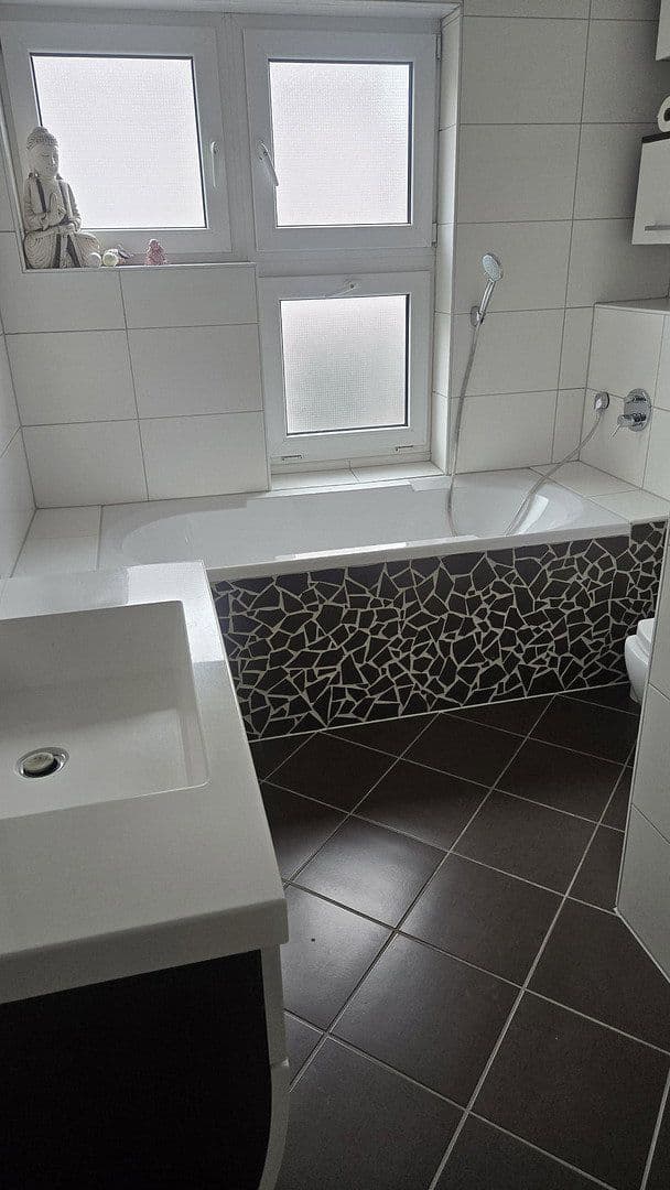 Predaj domu 153 m², pozemek 278 m², Hofheim am Taunus, Hesensko Predaj domu 153 m², pozemek 278 m², Hofheim am Taunus, Hesensko
