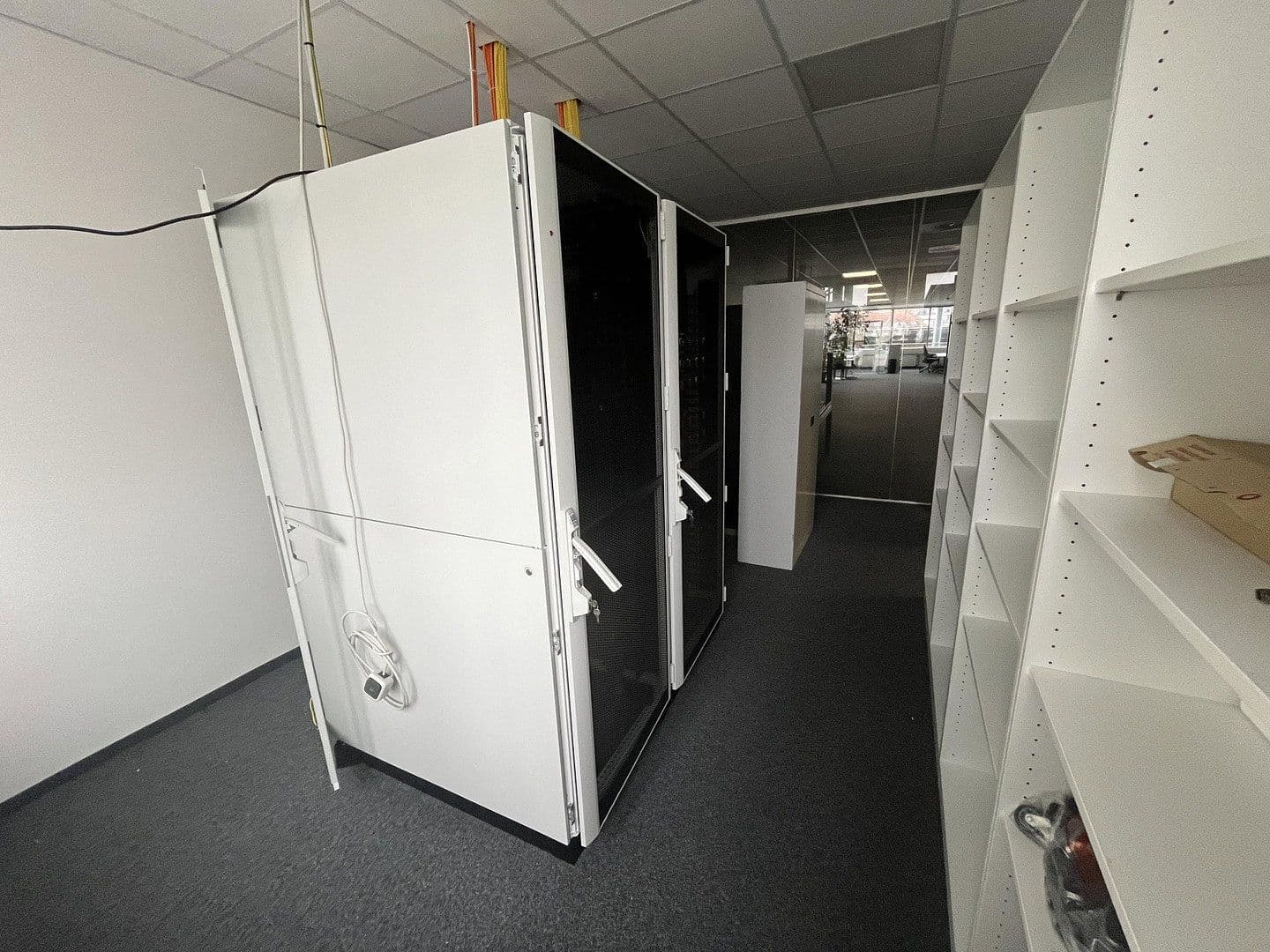 Prenájom kancelárie 1.100 m², Georg-Schumann-Str. 294, Leipzig, Sasko Prenájom kancelárie 1.100 m², Georg-Schumann-Str. 294, Leipzig, Sasko