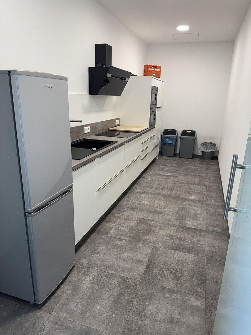 Prenájom kancelárie 1.100 m², Georg-Schumann-Str. 294, Leipzig, Sasko Prenájom kancelárie 1.100 m², Georg-Schumann-Str. 294, Leipzig, Sasko